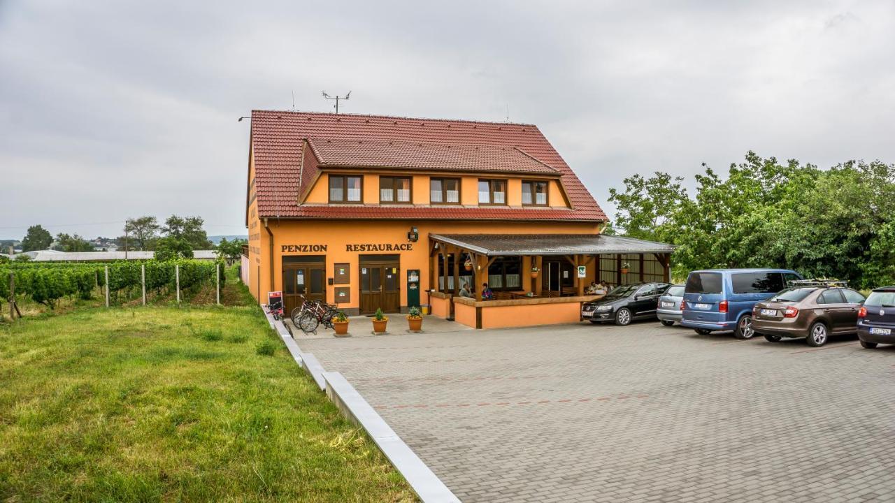 Penzion S Restauraci Na Furhaple Šakvice Exteriör bild