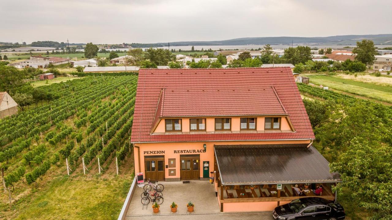 Penzion S Restauraci Na Furhaple Šakvice Exteriör bild