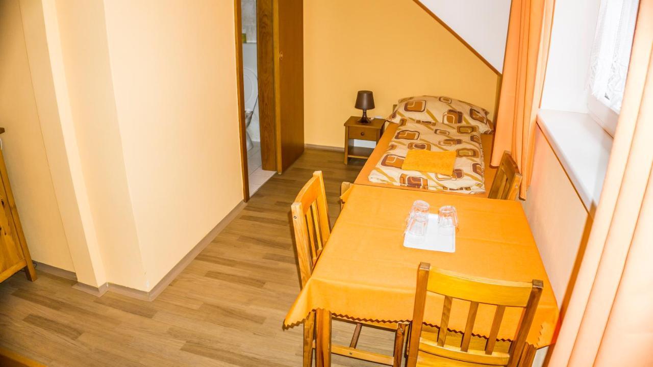 Penzion S Restauraci Na Furhaple Šakvice Exteriör bild