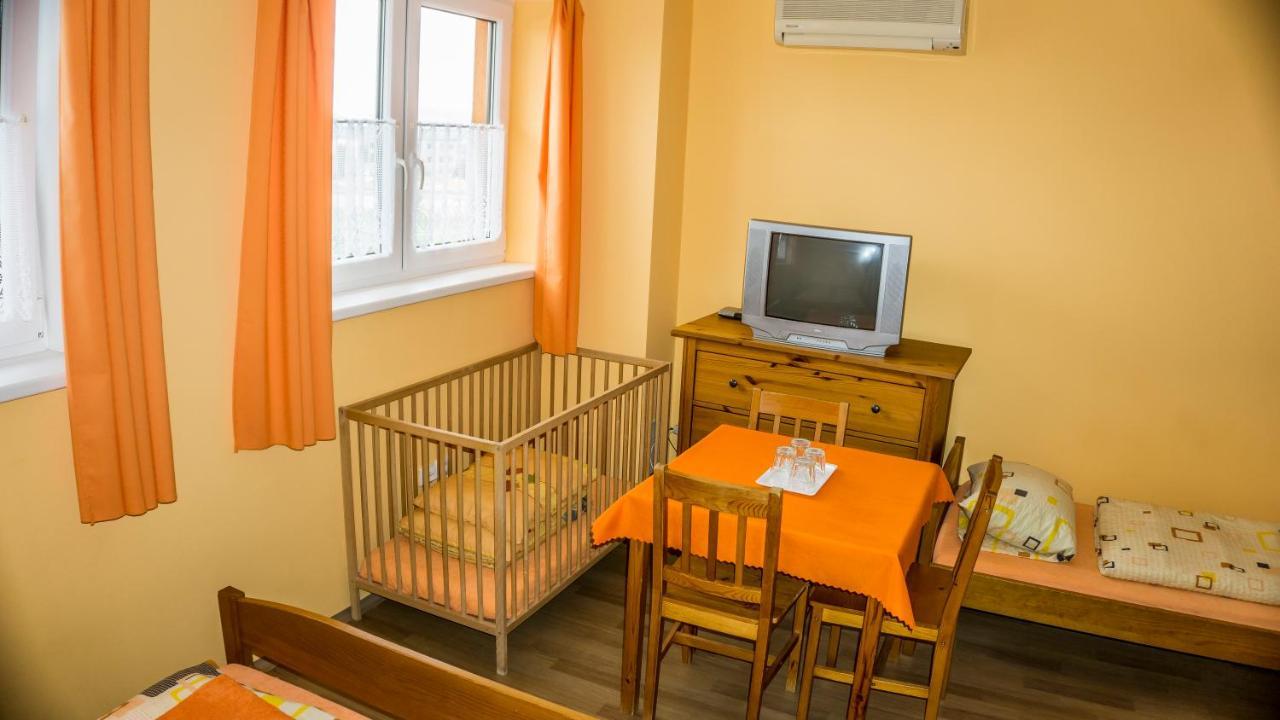 Penzion S Restauraci Na Furhaple Šakvice Exteriör bild
